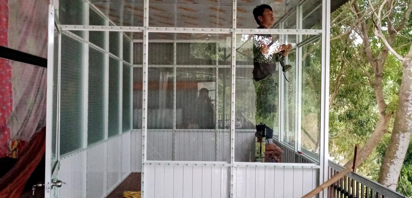 vách ngăn phòng nhôm kính